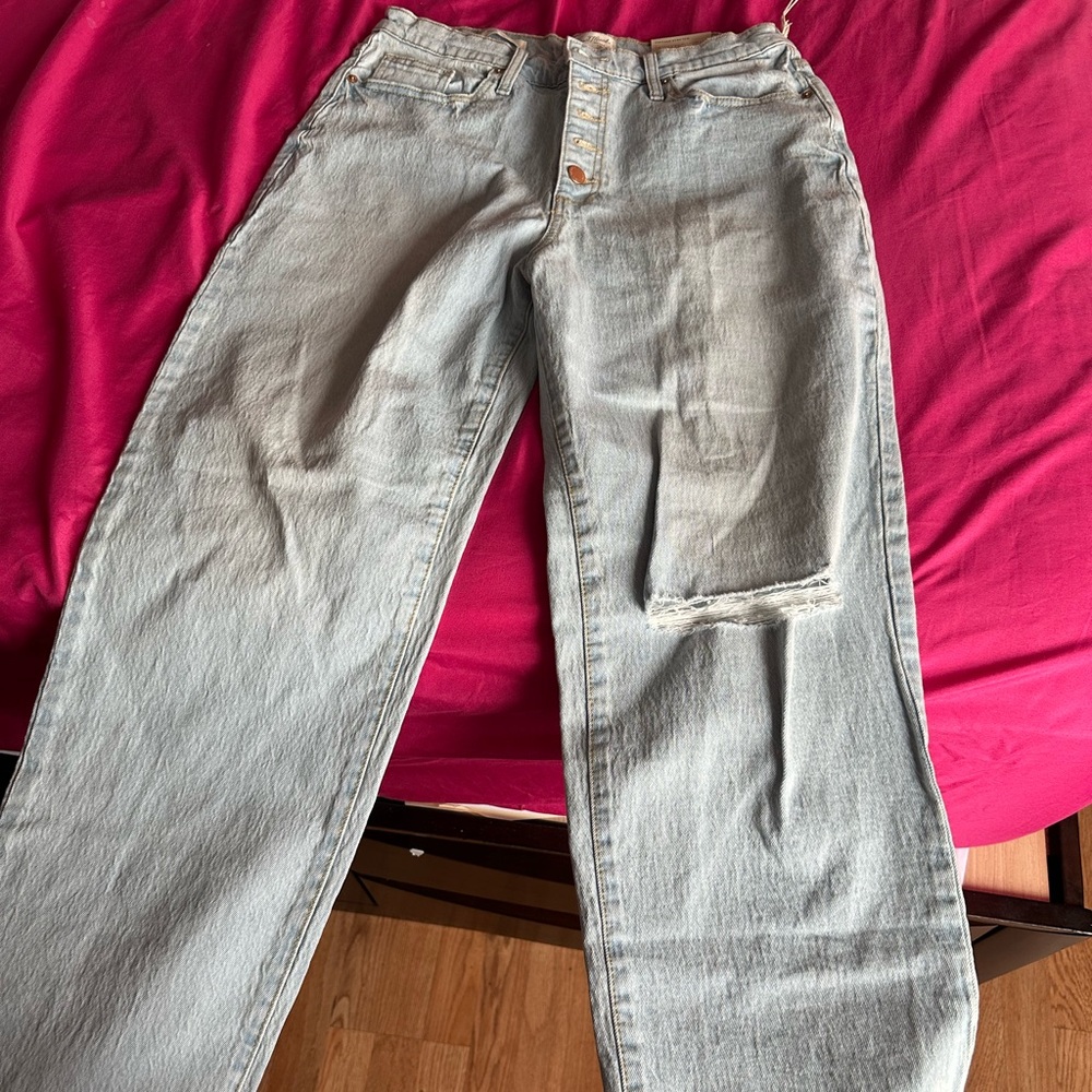 Universal Thread Light Blue Straight Leg Jeans